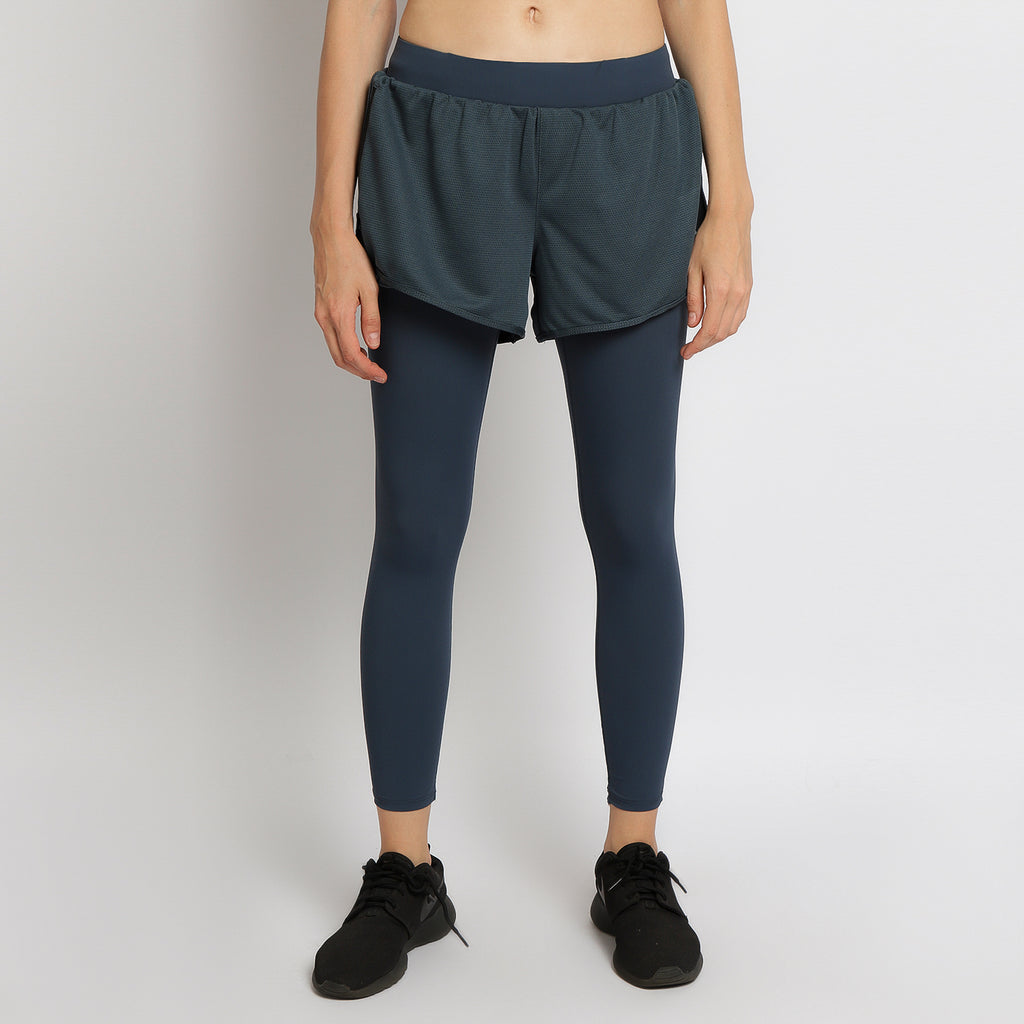 Buy LC Waikiki Solid Active Shorts With Attached Tights In Black |  6thStreet UAE